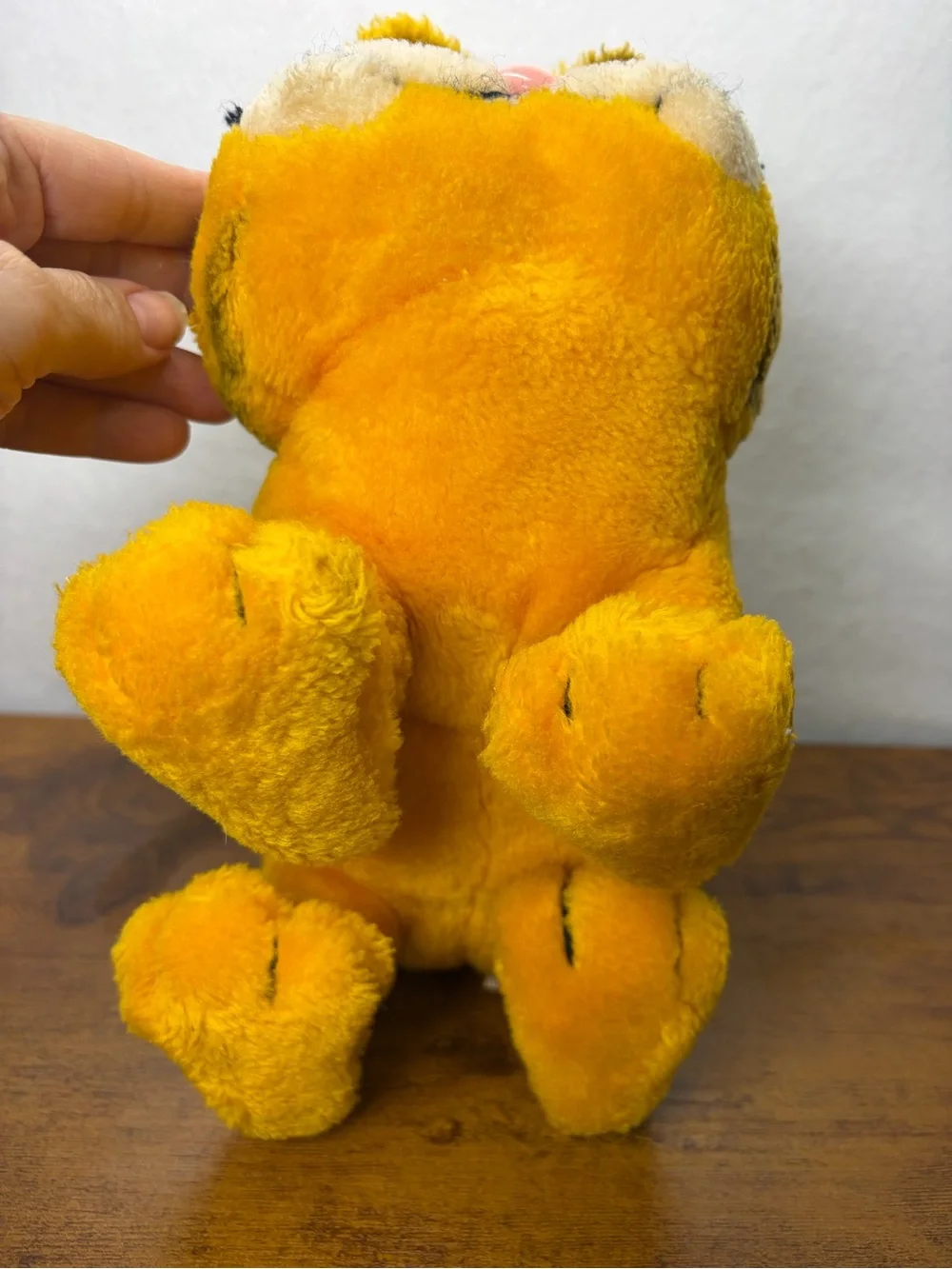 Vintage 1981 Garfield Standing Plush Toy (Dakin / Fun Farm)